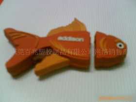探尋獨特數碼配件 金魚外殼與手腕帶U盤的魅力與市場前景